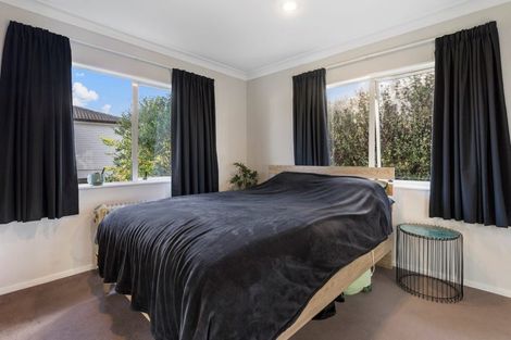 Photo of property in 8a Grassways Avenue, Pakuranga, Auckland, 2010