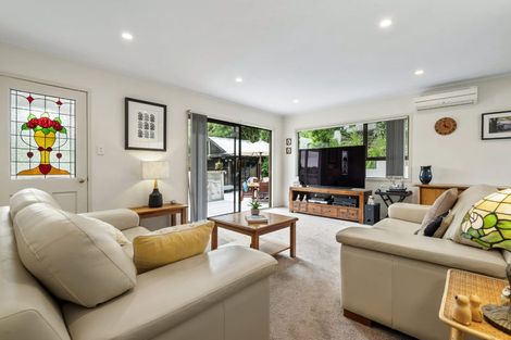 Photo of property in 2/13 Newstead Avenue, Browns Bay, Auckland, 0632