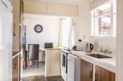 Photo of property in 25 Ruapehu Drive, Fitzherbert, Palmerston North, 4410