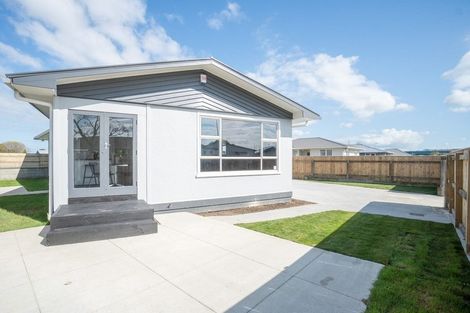 Photo of property in 6 Esk Street, Roslyn, Palmerston North, 4414