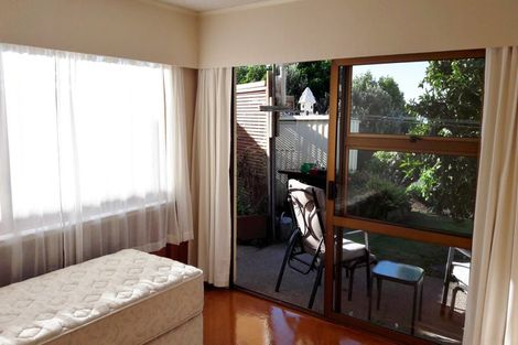 Photo of property in 33 Melandra Road, Stanmore Bay, Whangaparaoa, 0932