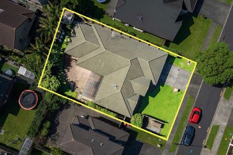 Photo of property in 12 Lissleton Drive, East Tamaki, Auckland, 2013