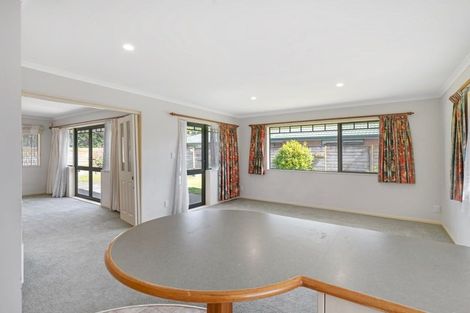 Photo of property in 30 Strachan Way, Highbury, Palmerston North, 4412