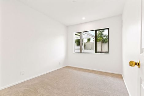 Photo of property in 2 Ferngrove Avenue, Ranui, Auckland, 0612