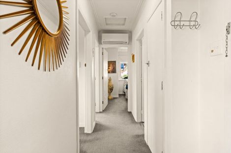 Photo of property in 96 Easther Crescent, Kew, Dunedin, 9012