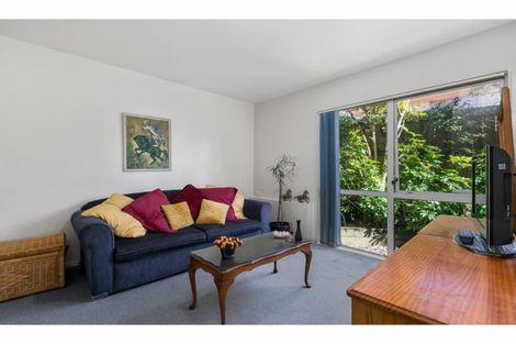 Photo of property in 22 Margaret Henry Crescent, Oteha, Auckland, 0632