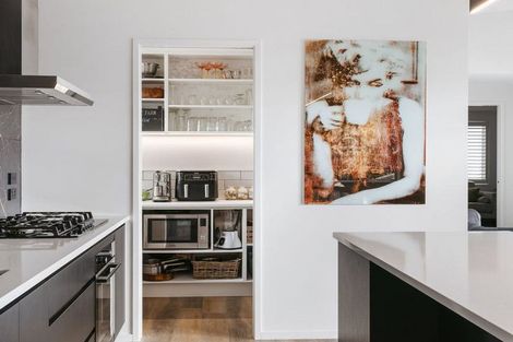 Photo of property in 9 Washingtonia Way, Omokoroa, 3114