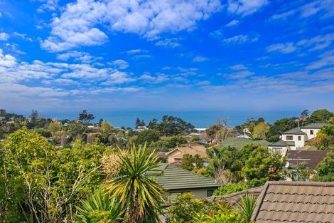 Photo of property in 22 Greenleaf Way, Northcross, Auckland, 0630
