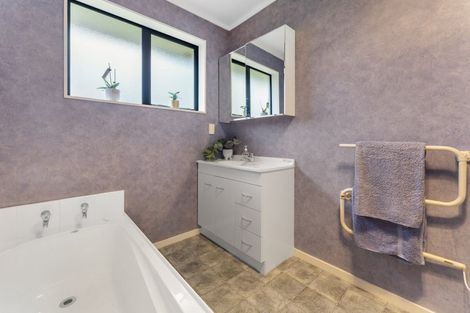 Photo of property in 47 Meridian Grove, Kelvin Grove, Palmerston North, 4414