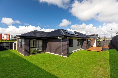 Photo of property in 3 Rosslands Avenue, Karaka, 2124