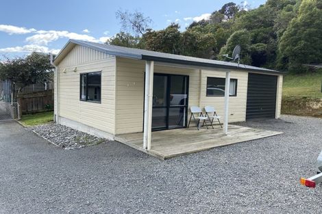 Photo of property in 25 Seaview Crescent, Picton, 7220