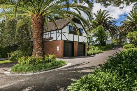 Photo of property in 23-25 Bernard Magnus Lane, Greenhithe, Auckland, 0632