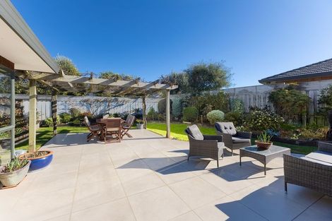 Photo of property in 42 Campion Road, Waikanae Beach, Waikanae, 5036