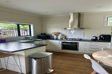 Photo of property in 392a Cambridge Terrace, Naenae, Lower Hutt, 5011