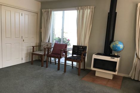 Photo of property in 2/271 Memorial Avenue, Burnside, Christchurch, 8053