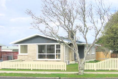 Photo of property in 25 Rosalind Street, Deanwell, Hamilton, 3206