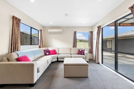 Photo of property in 3b Buller Grove, Naenae, Lower Hutt, 5011