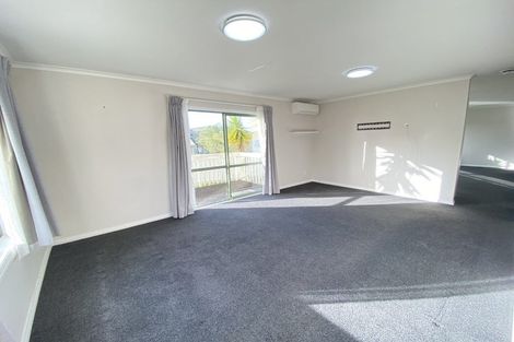 Photo of property in 5c Charlenne Close, Ranui, Auckland, 0612