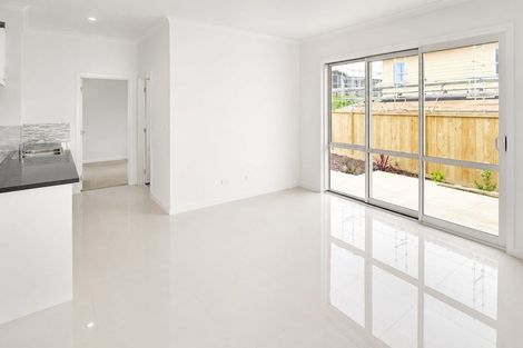 Photo of property in 68 Huntington Park Drive, Greenhithe, Auckland, 0632