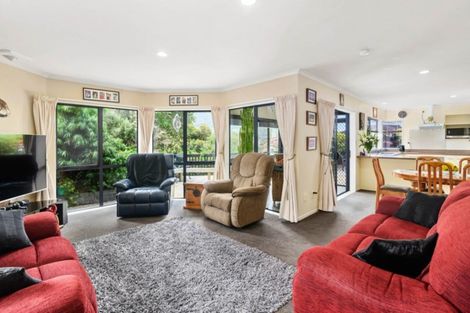 Photo of property in 35 Hoyte Place, Pukehangi, Rotorua, 3015