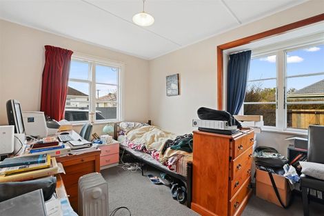 Photo of property in 1/13 Pitcairn Crescent, Bryndwr, Christchurch, 8053