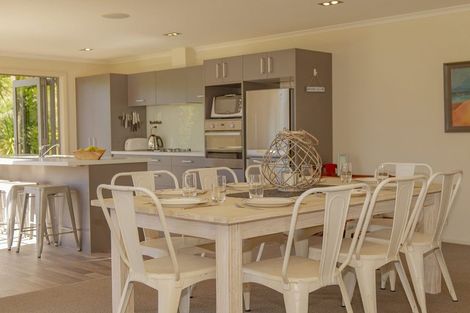 Photo of property in 9 Taunui Place, Cooks Beach, Whitianga, 3591