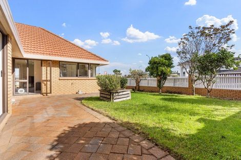 Photo of property in 1/62 Alicia Road, Somerville, Auckland, 2014