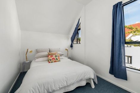 Photo of property in 2/74 Waiwhetu Road, Waiwhetu, Lower Hutt, 5010