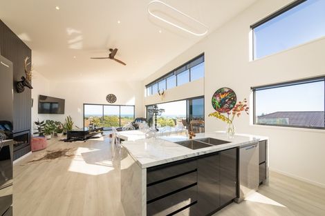 Photo of property in 34 Golf Vue Place, Castlecliff, Whanganui, 4501