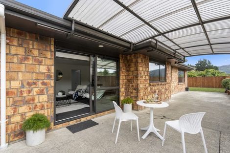 Photo of property in 41 King Charles Drive, Kingsley Heights, Upper Hutt, 5018