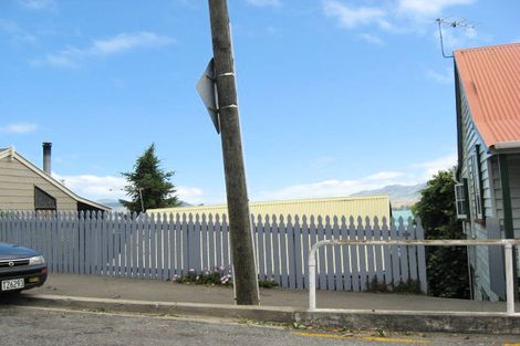 Photo of property in 20 Sumner Road, Lyttelton, 8082