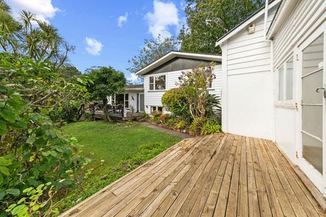 Photo of property in 2 Kay Road, Swanson, Auckland, 0614
