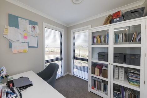 Photo of property in 601 Cemetery Road, Sanson, Palmerston North, 4479