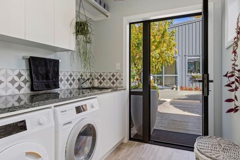 Photo of property in 2 Scenic Heights, Acacia Bay, Taupo, 3330