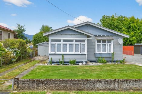 Photo of property in 12 Hampden Street, Murchison, 7007