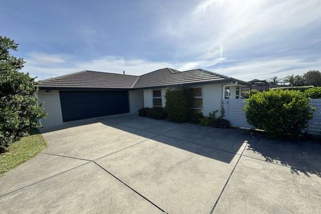 Photo of property in 15 Dawn Parade, Coastlands, Whakatane, 3120