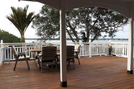 Photo of property in 17 Waimana Avenue, Northcote Point, Auckland, 0627