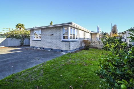 Photo of property in 215 Sunnybank Crescent, Camberley, Hastings, 4120