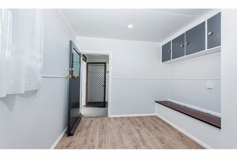 Photo of property in 1/23 Porchester Road, Papakura, 2110