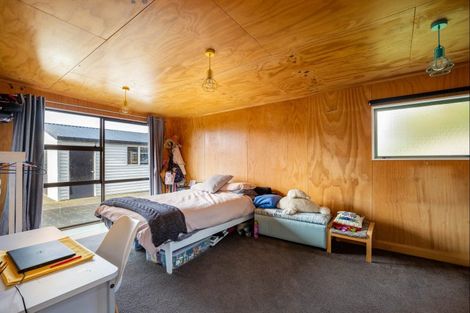 Photo of property in 19 Takiroa Street, Urenui, 4375