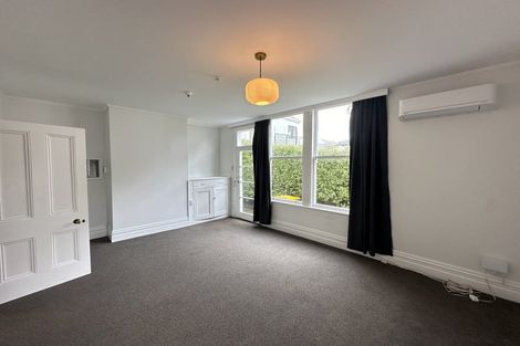 Photo of property in 34 Grove Road, Kelburn, Wellington, 6012