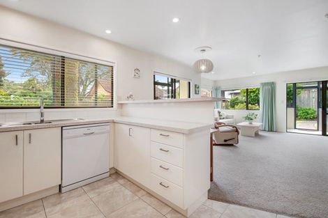 Photo of property in 15a Puriri Avenue, Orewa, 0931