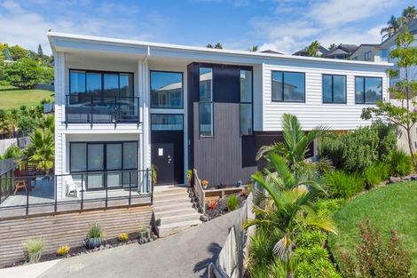 Photo of property in 61 Landmark Terrace, Orewa, 0931