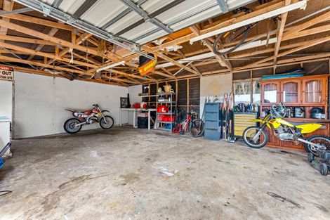 Photo of property in 16 Sea View Road, Leigh, 0985