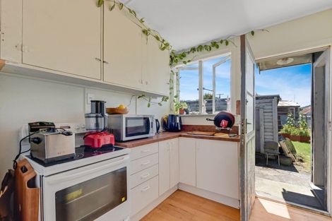 Photo of property in 81 Waller Street, Murchison, 7007