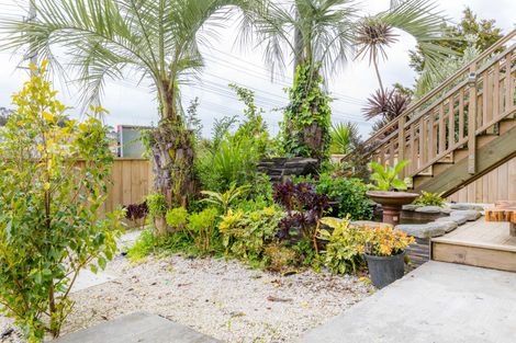 Photo of property in 36 Makora Road, Massey, Auckland, 0614