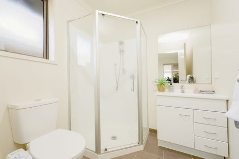 Photo of property in 23 Anna Lane, Glen Eden, Auckland, 0602