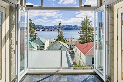 Photo of property in 5b Hay Street, Oriental Bay, Wellington, 6011