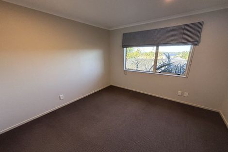 Photo of property in 6 Kea Place, Fitzherbert, Palmerston North, 4410