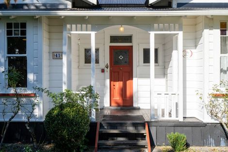 Photo of property in 41 Queen Street, Cambridge, 3434